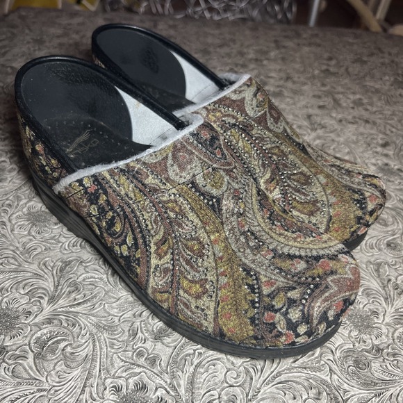 Dansko Vegan Tapestry Paisley Print‎ Nurse Clogs EUR 38 Womens Size 7.5-8 Brown - Picture 1 of 7